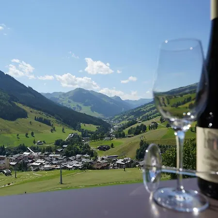 Astergut Boutique Apart-hotel 4*